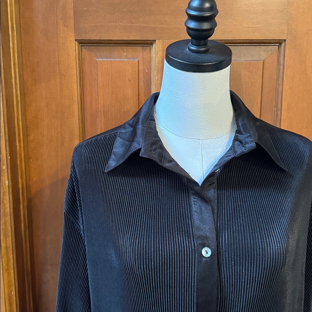 PRICE FIRM Sleeper Black Button-Up Shirt Size S - Picture 7 of 10